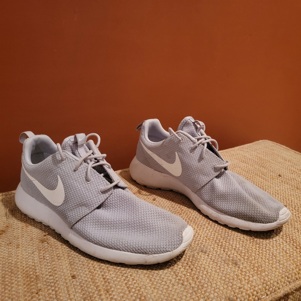 Size 11.5 nike roshe